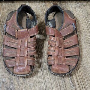 ThomMcan boys sandals  size 12